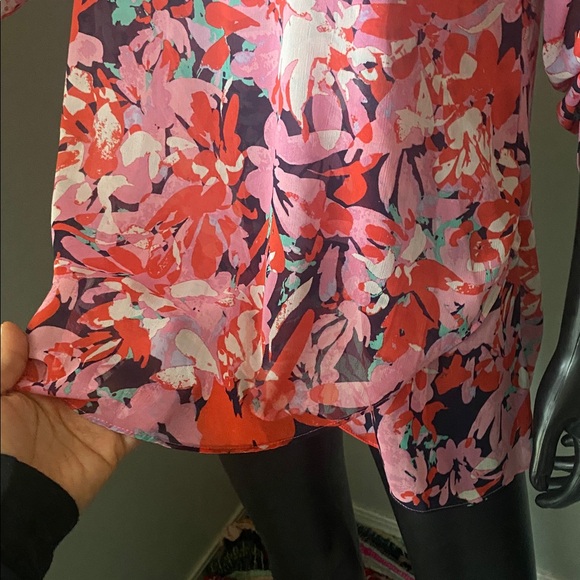 Floral V-Neck Women's Top - Multicolor - Picture 11 of 13